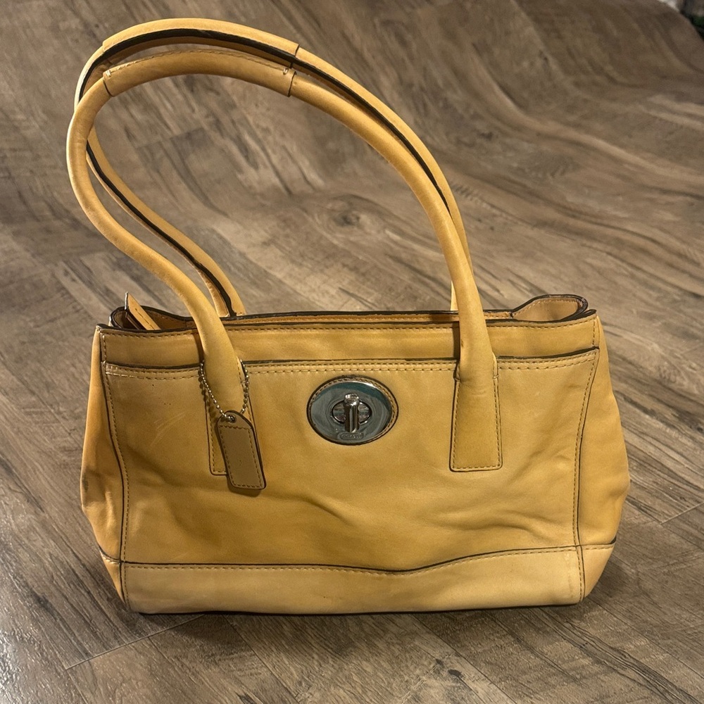 Coach Legacy Turnlock Shoukder Bag - Golden Tan/Honey Patina - Vintage Classic